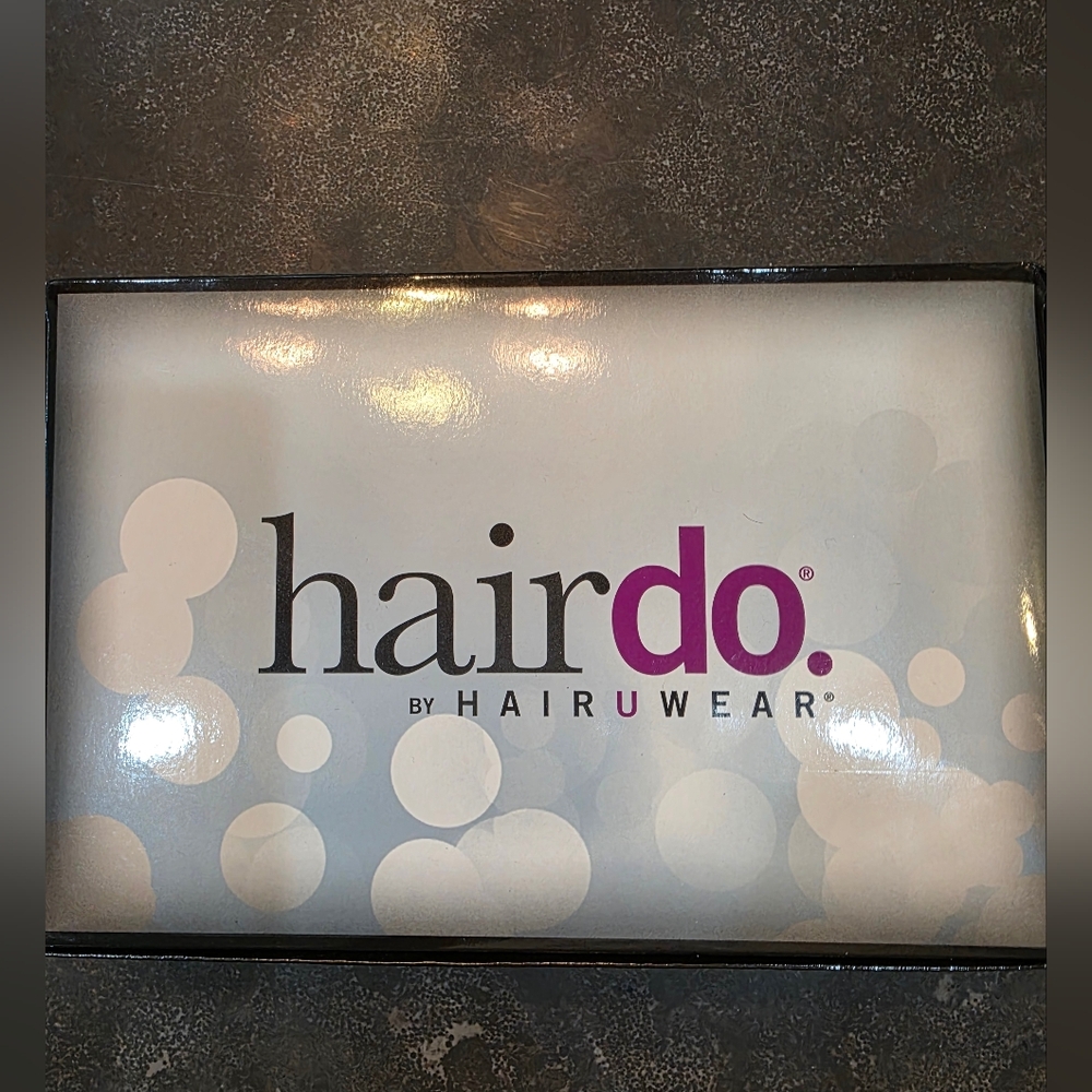 Women's HAIRUWEAR WIG Free Shipping - Picture 3 of 15